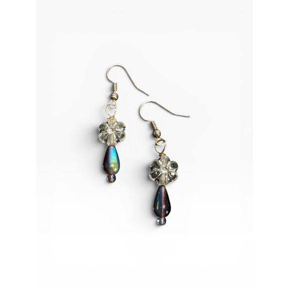 Jewelry - Glass Flower Drop Earrings Purple Iridescent Silver‎ Tone Floral